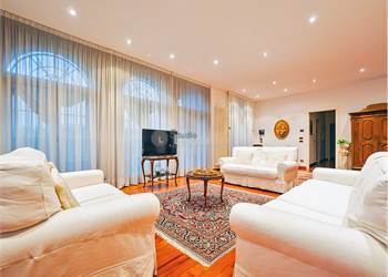 Villa indipendente con giardino