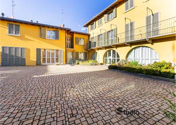 Spazioso bilocale con autorimessa