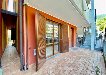 Bilocale con area esterna di proprietà